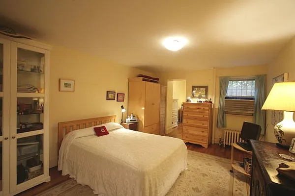 Sold by Garfield Realty  | media 31