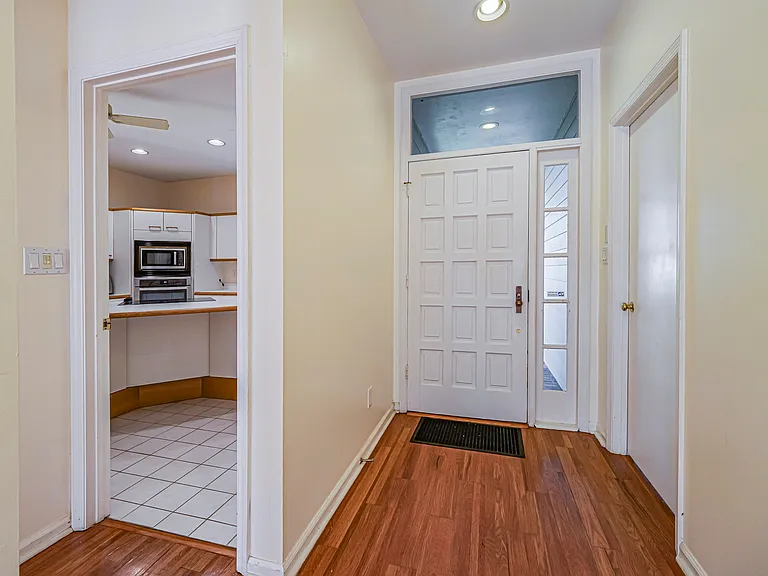 131 Peppertree Dr #21 — Photo 11
