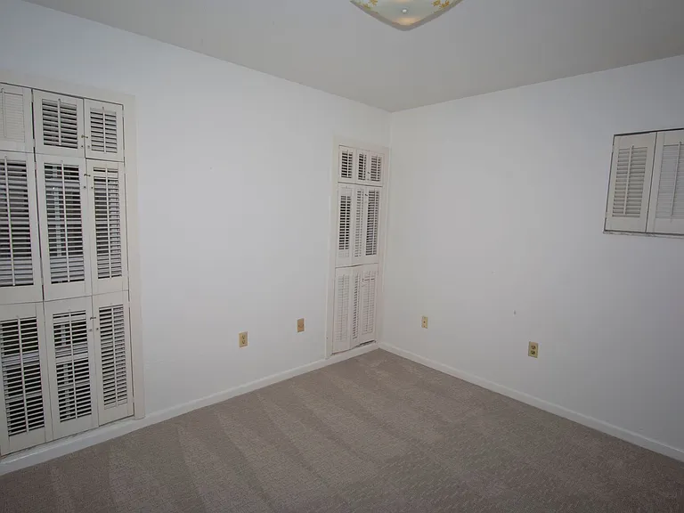 601 Shady Lane Dr — Photo 10