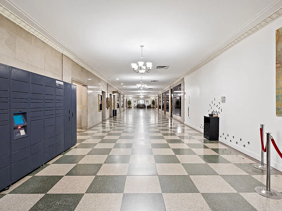 Commodore Perry Apartments — Photo 2