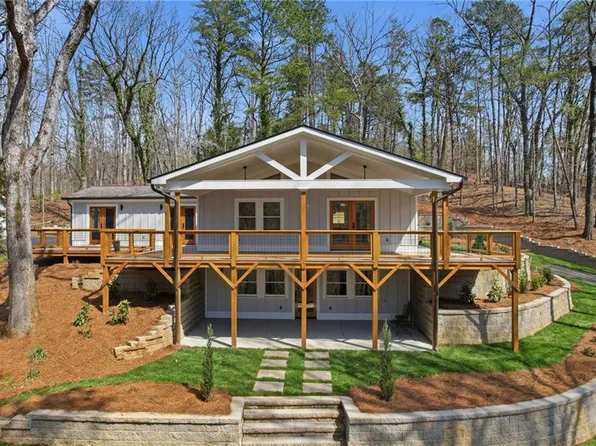 3454 Green Apple Rd, Gainesville, GA 30506