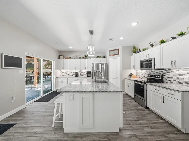 5855 Hunting Meadows Dr — Photo 19