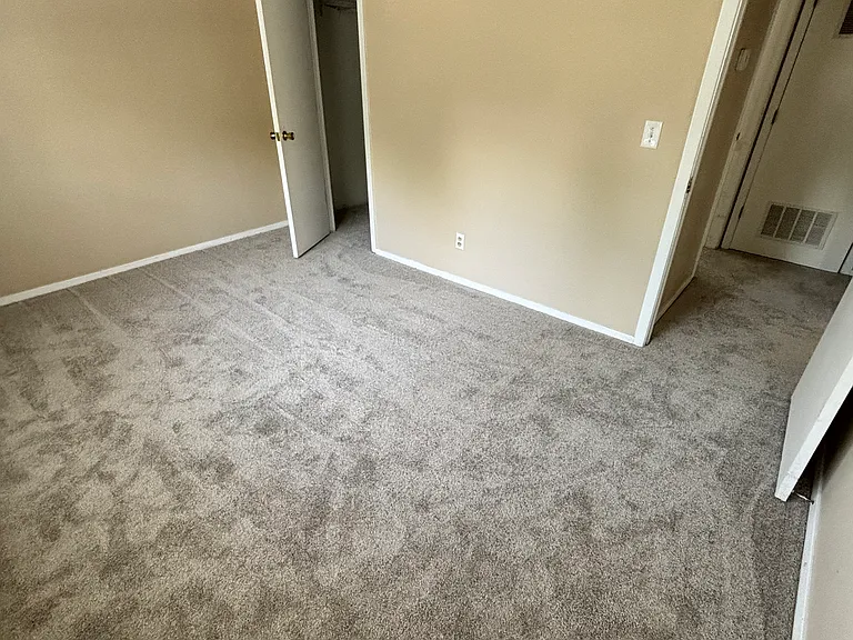 7343 S 71st Ave — Photo 6