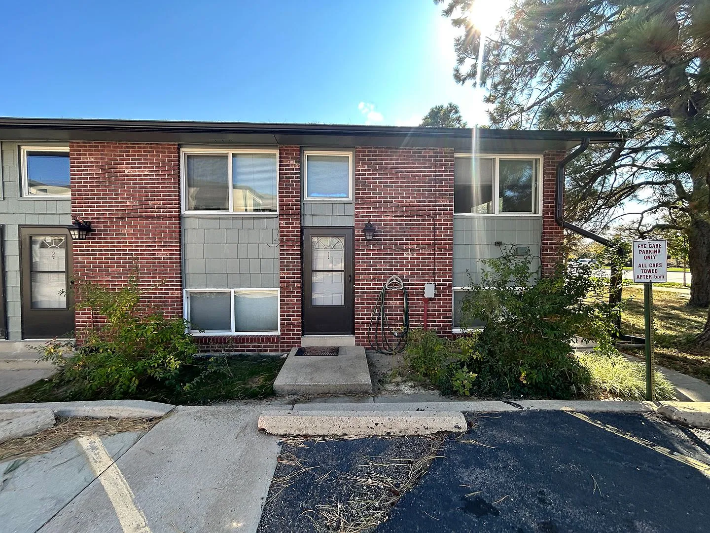 1438 Hover St — Photo 1