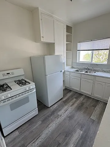 441 W Cowles St #441 — Photo 3