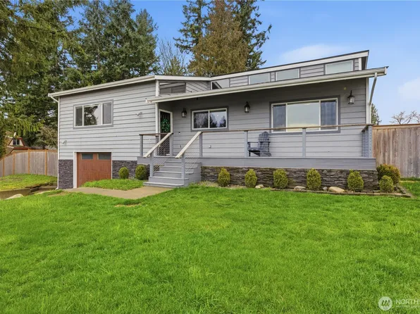 21015 30th Street Ct E, Lake Tapps, WA 98391