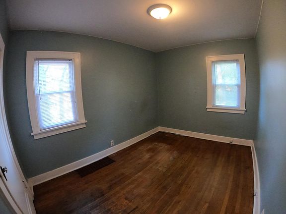 3rd image of 407 N Dartmouth St #1