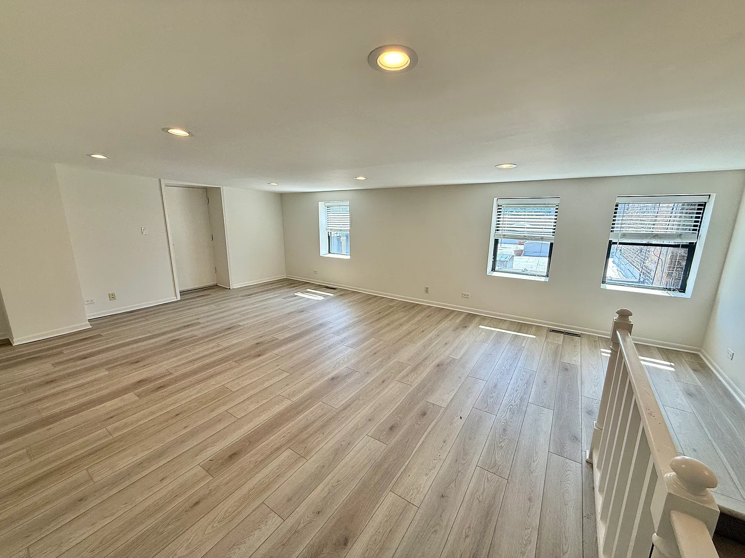 2 bed, 1200 sqft, $4,595 — Photo 2