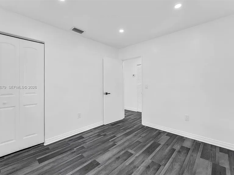 4917 SW 43rd Ter — Photo 14