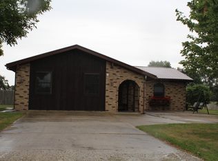 2445 255th St, Montrose, IA 52639