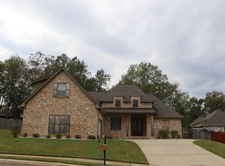 102 Coldwater Cir, Clinton, MS 39056