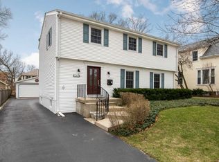 415 Phillips Ave, Glen Ellyn, IL 60137
