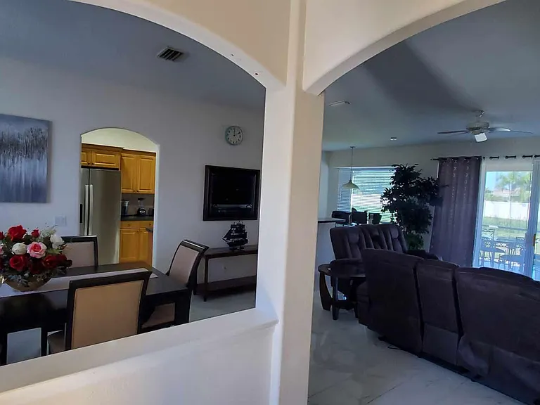 2323 Pan American Blvd — Photo 7