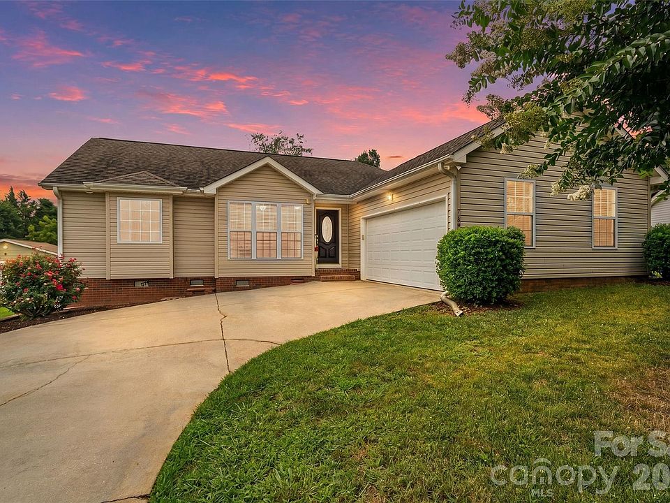 1st image of 748 Chipmeadow Ln