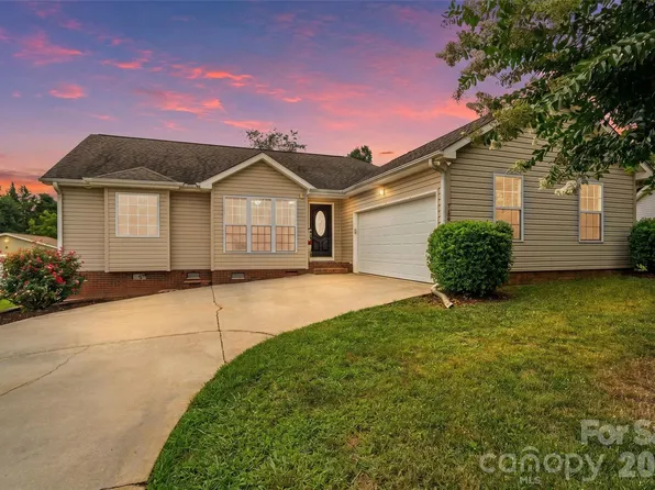 748 Chipmeadow Ln, York, SC 29745