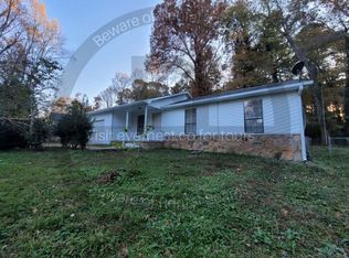312 Hardwood Ln, Lawrenceville, GA