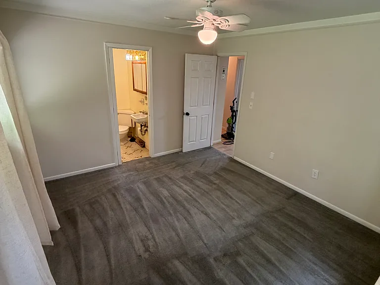 5686 River Rd — Photo 8