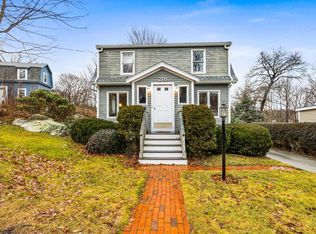 216 Hull St, Hingham, MA 02043