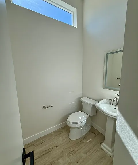 4867 Longford St — Photo 2