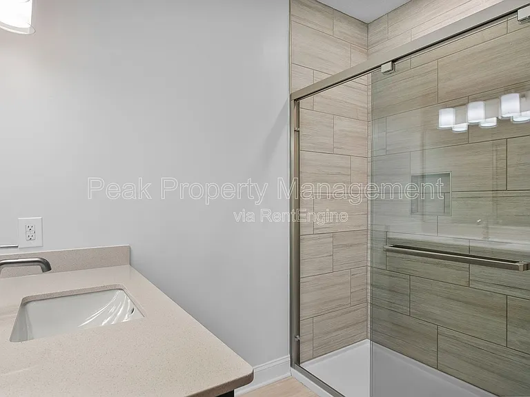 801 Virginia Center Pkwy — Photo 79
