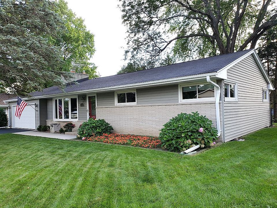 1st image of 7851 N Fairway Pl