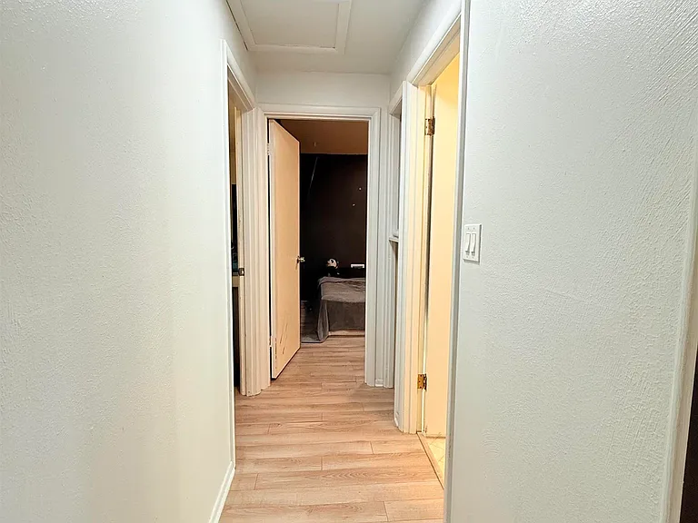 1326 W 4th Ave — Photo 8