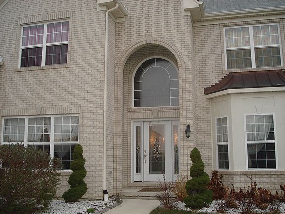 2nd image of 25812 W Meadowland Cir