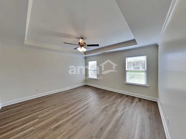 5323 Trust Dr — Photo 9