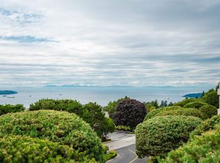 2278 Folkestone Way #1, West Vancouver, BC V7S2X7