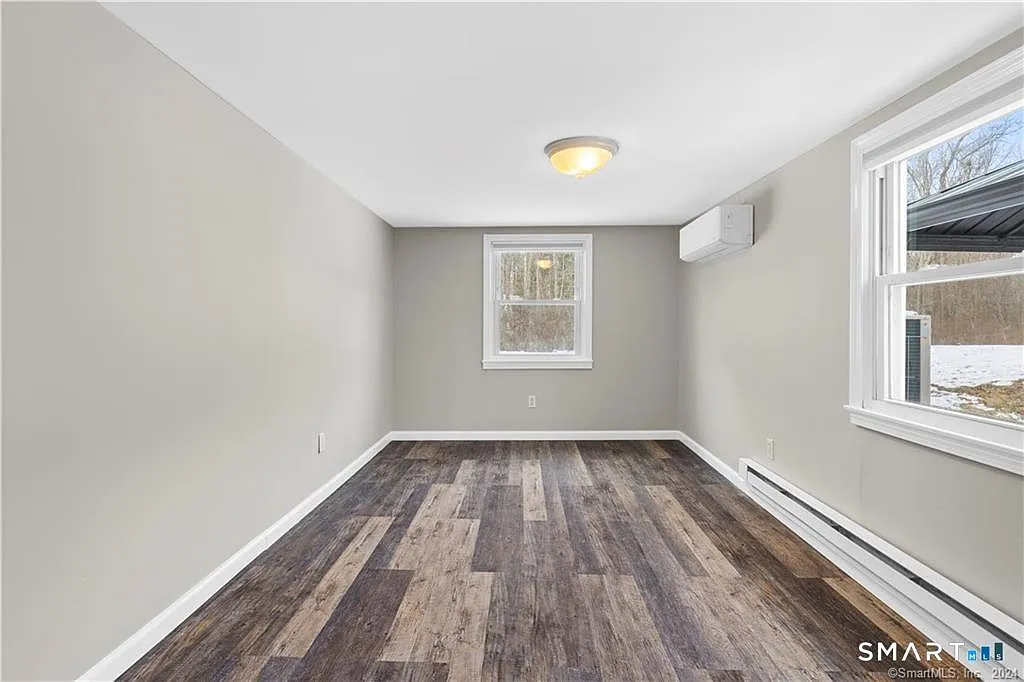 2 bed, 1.0 bath, 960 sqft, $2,550 — Photo 3