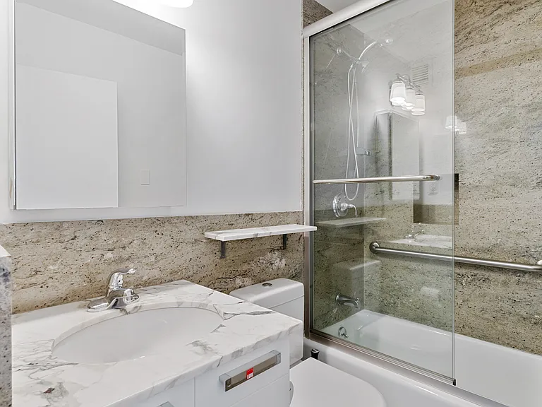 220 Manhattan Ave #5H — Photo 18