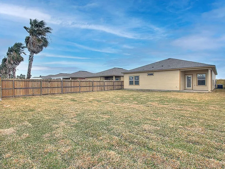 7530 Sable Creek Dr — Photo 18