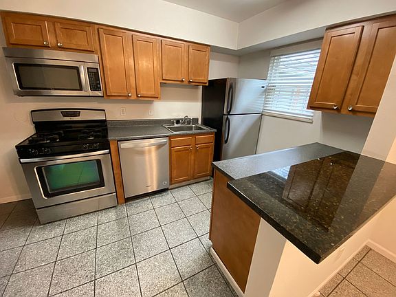 4th image of 1451-1461 Worthington St #1451-D