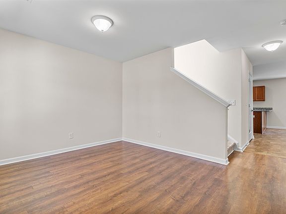 5th image of 115 Hemphill Rd