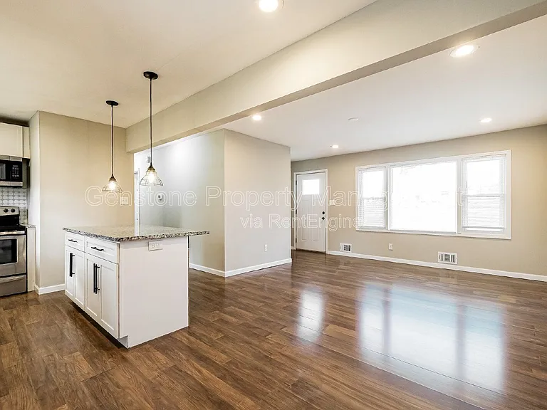 5362 Montezuma Dr SW — Photo 7