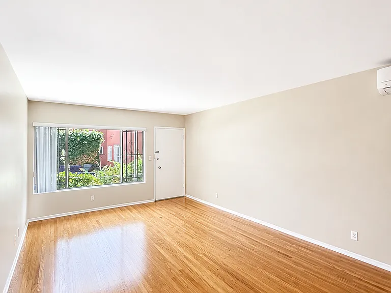 816 N Hayworth Ave #3 — Photo 9