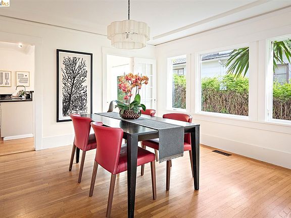 3rd image of 355 Arlington Ave