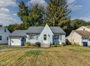 1030 Eugene Dr, Schenectady, NY 12303
