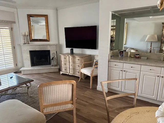 6145 N 28th Pl — Photo 3