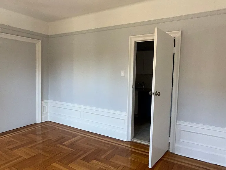 2684-Highland Arms Realty — Photo 9
