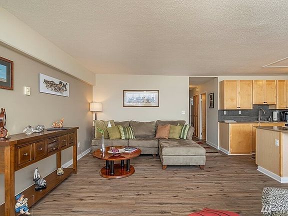 5th image of 235 Broadway Unit 520