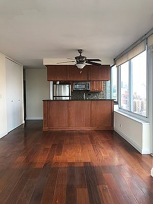 3rd image of 404 E 79th St APT 28C