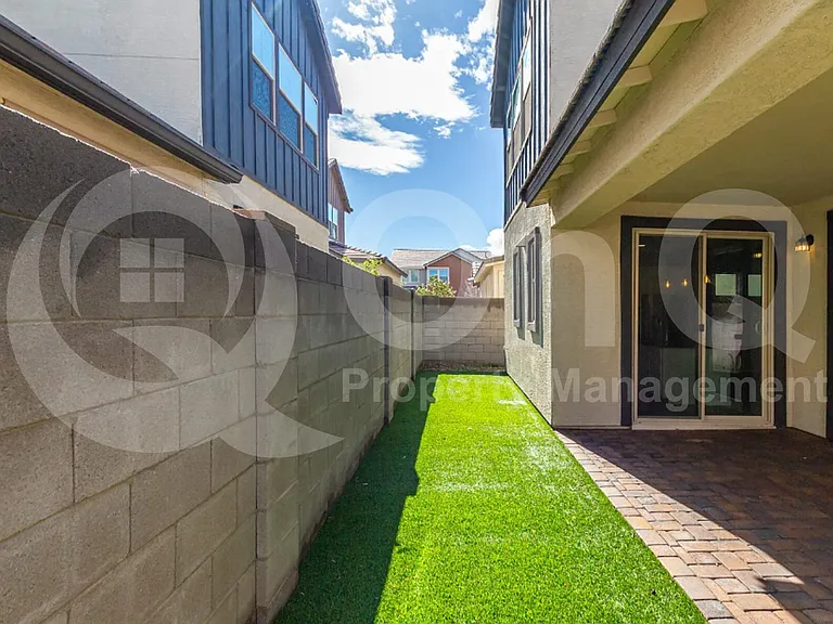 1151 S Jay St — Photo 33