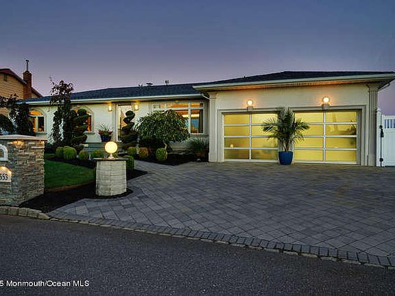 2nd image of 553 Bayview Dr