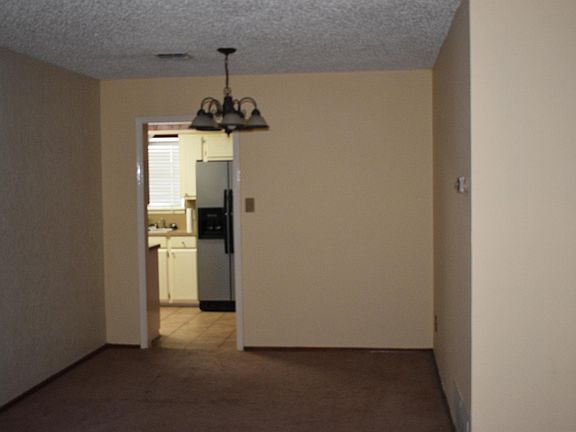 4th image of 4517 NE Highlander Cir