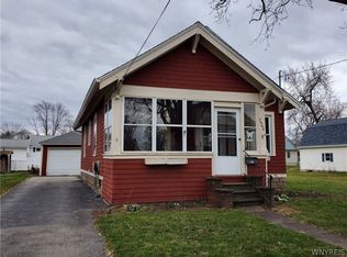 132 Elizabeth St, Medina, NY 14103
