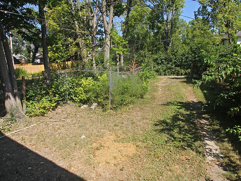 225 Lexington Ave — Photo 3