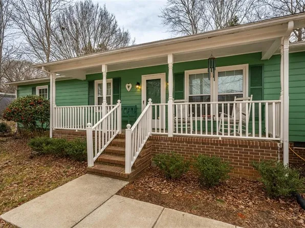 623 Rolling Rd, Haw River, NC 27258