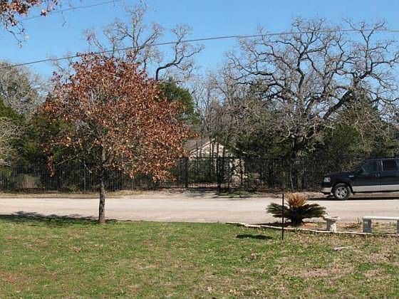 1st image of 224 W Oak Loop