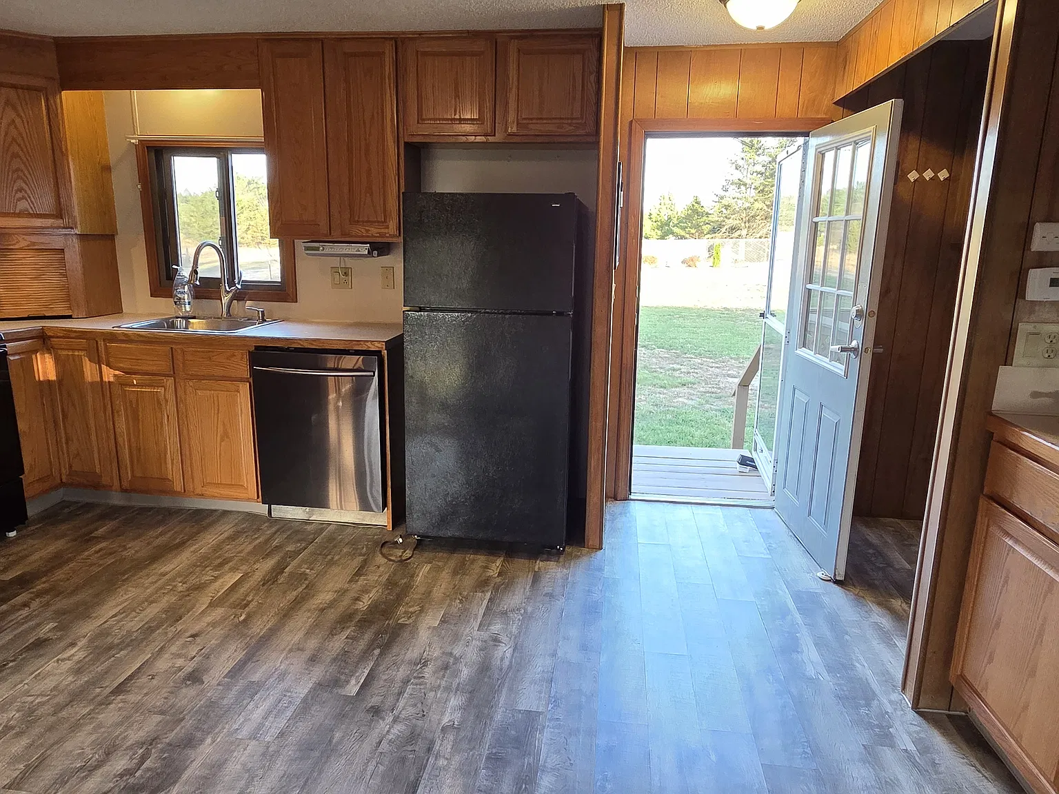 7655 Walker Ave — Photo 2